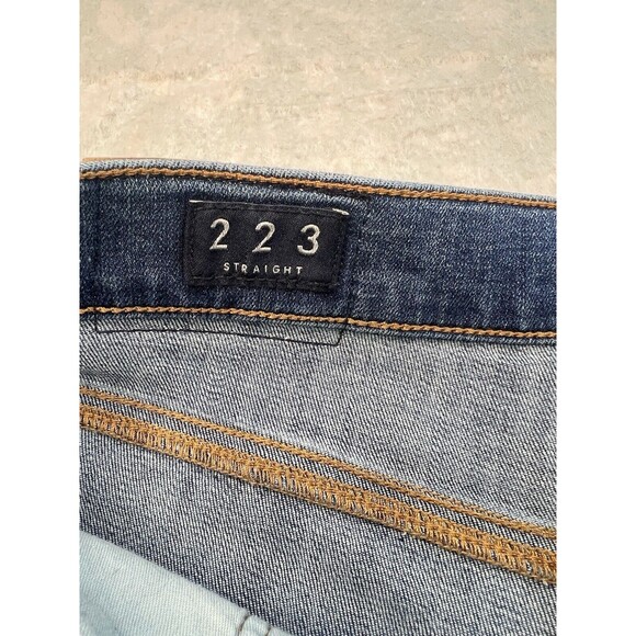 Lucky Brand Jeans Mens 32x30 Blue 223 Straight Fit Stretch Medium Wash Denim - Picture 4 of 13